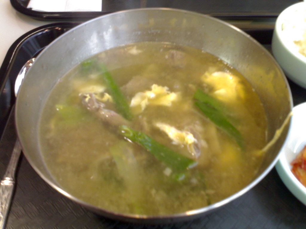 한식 갈비탕 한 그릇
